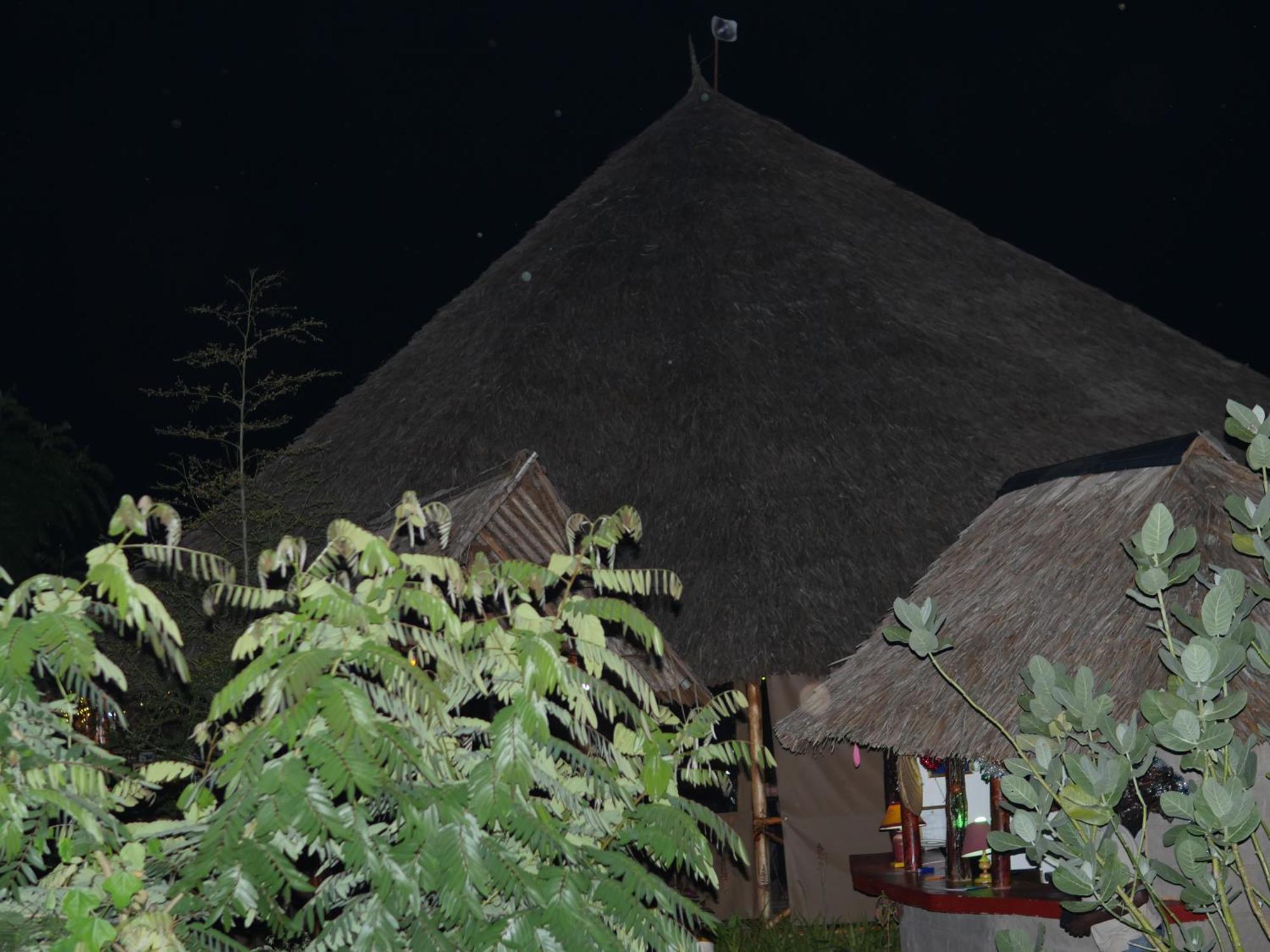 Tausa Tsavo Eco Lodge Voi Екстериор снимка